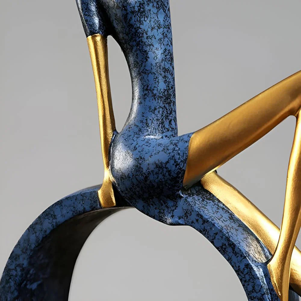 Abstract Resin Women Sculptures in Circle Shape for Modern Home Decor