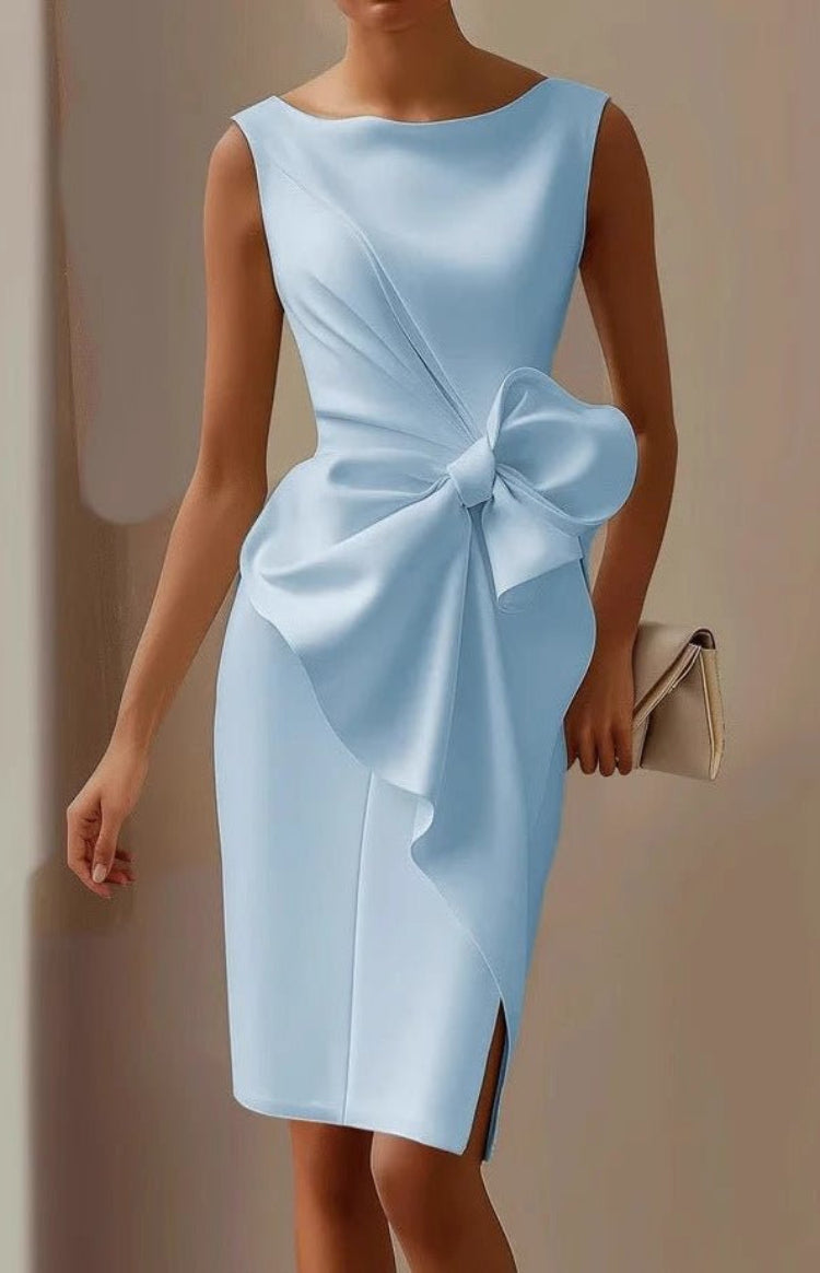 Fitted Sleeveless Cocktail Dress with Bow Detail