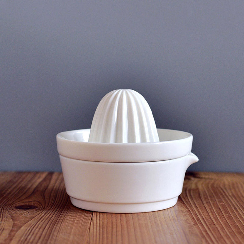 Ceramic Manual Citrus Juicer - Elegant White Design
