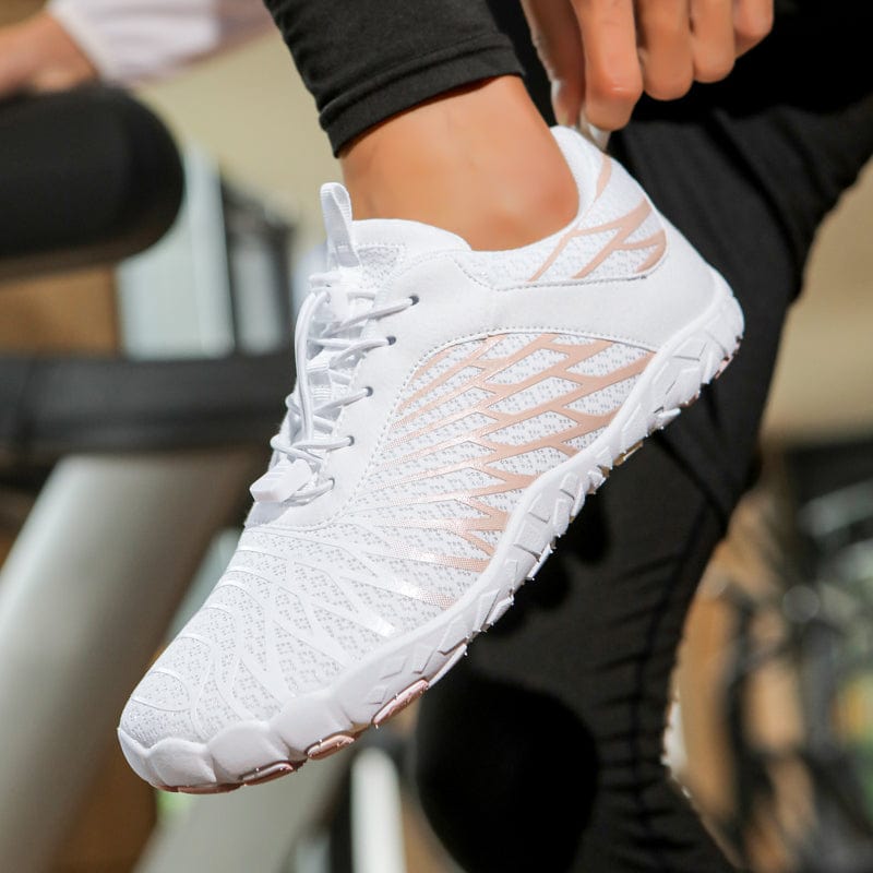 Aerodynamic Breathable Sneakers with Lightweight Traction