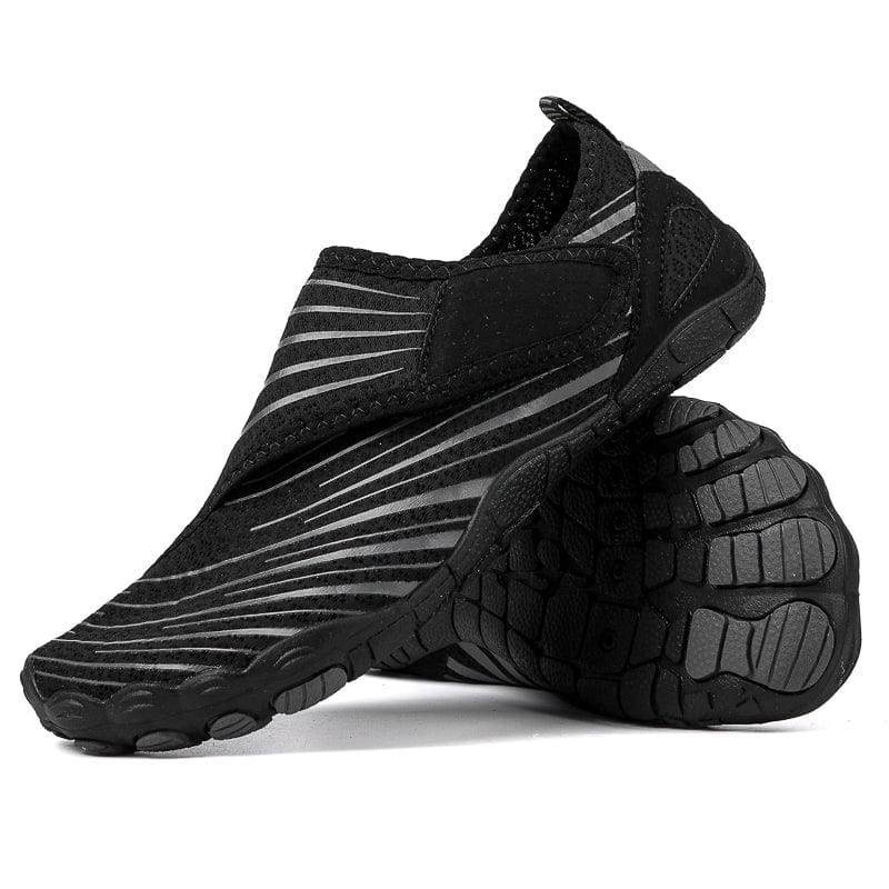 Slip-On Black Sports Shoes with Breathable Mesh and Ribbed Detailing