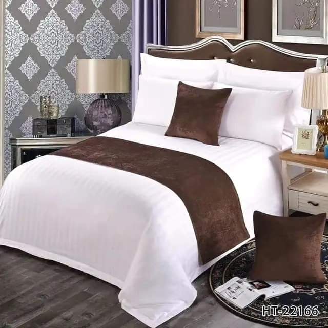 3-Piece Bed Runner Set with Pillow Covers for Queen and King Mattresses