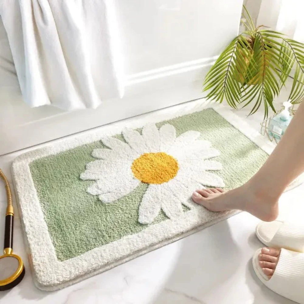 Plush Daisy Floral Bath Mat with Non-Slip Backing