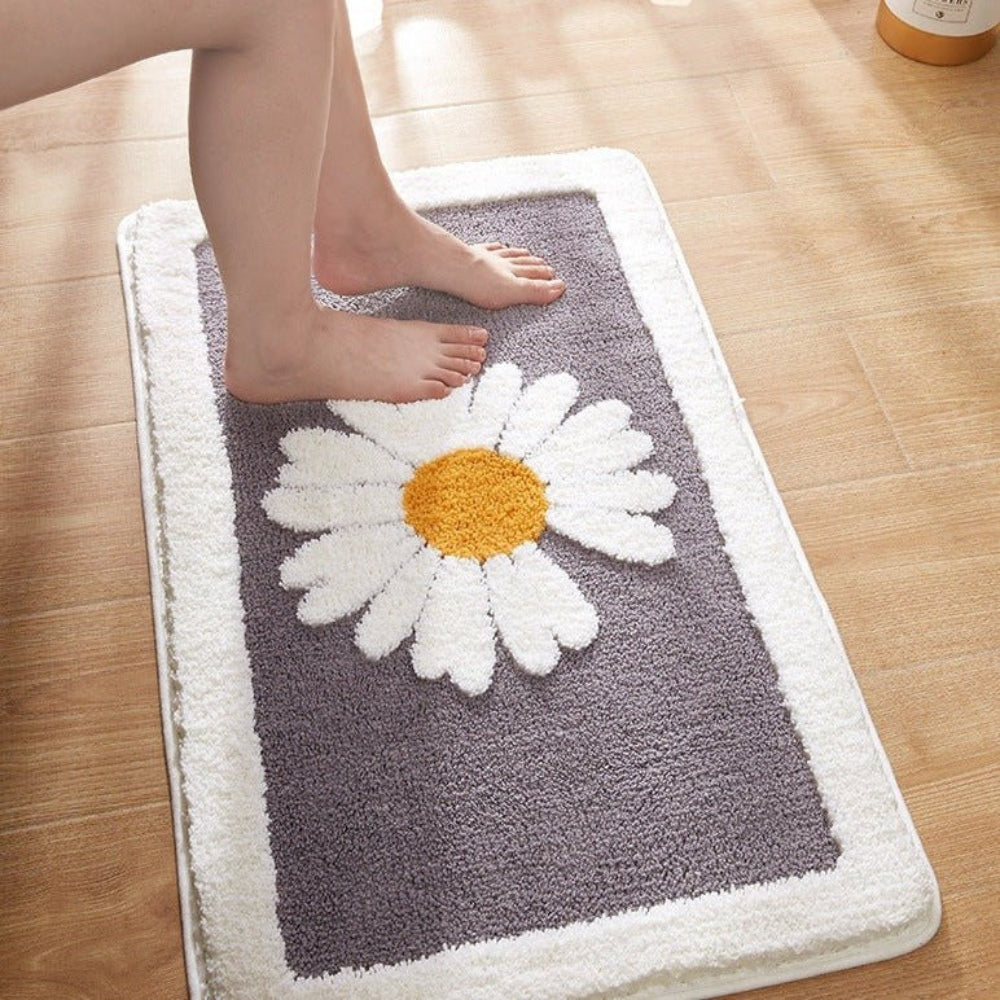 Plush Daisy Floral Bath Mat with Non-Slip Backing