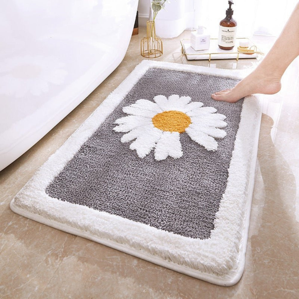 Plush Daisy Floral Bath Mat with Non-Slip Backing