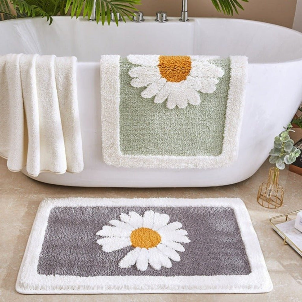 Plush Daisy Floral Bath Mat with Non-Slip Backing