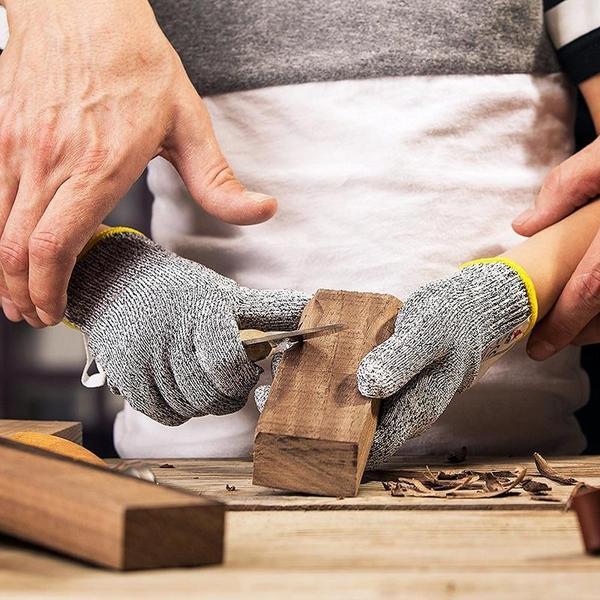 Class 5 Cut-Resistant Safety Gloves for Woodworking and Kitchen Tasks