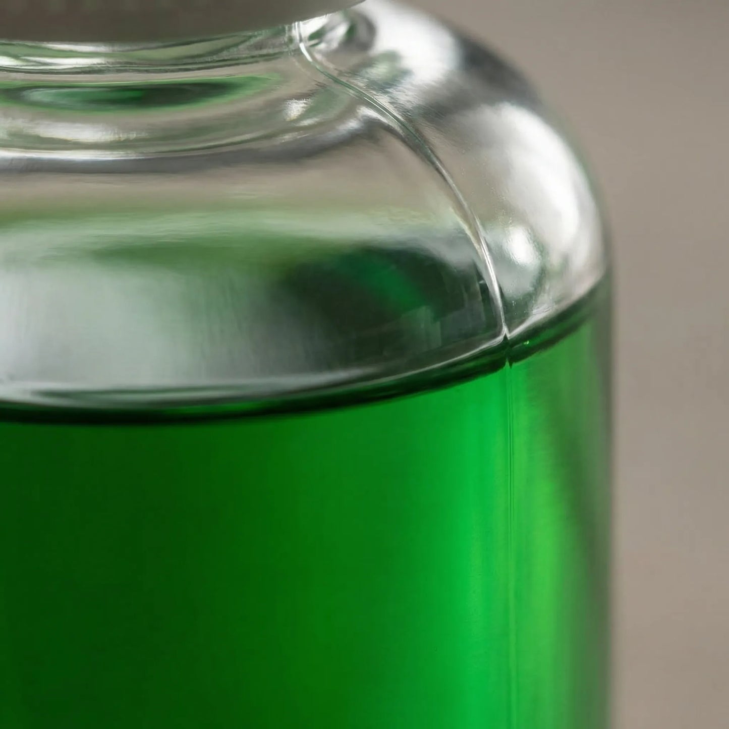 Concentrated Liquid Plant Nutrition for Indoor and Outdoor Use