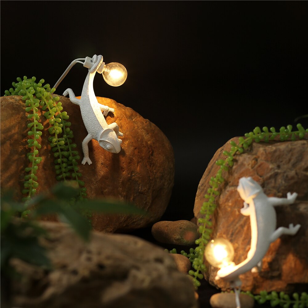 Resin Lizard Table Lamp with LED Light