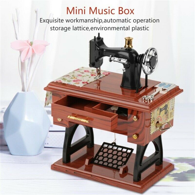 Mini Retro Sewing Machine Decoration