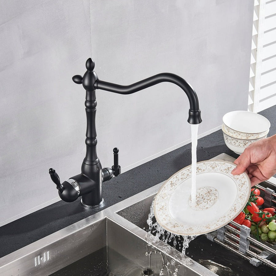 Classic Copper Kitchen Faucet with 360-Degree Swivel and Integrated Aerator