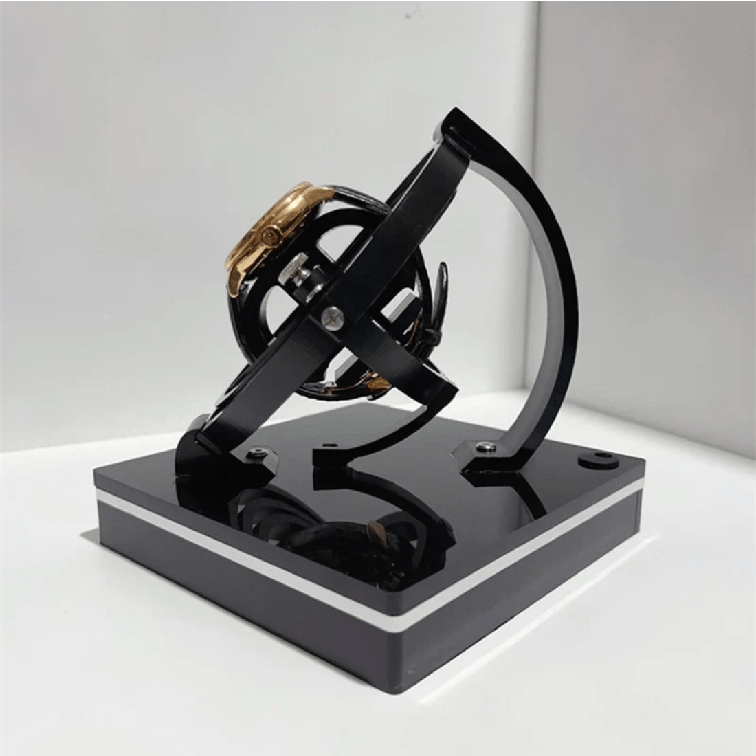 Silent Automatic Watch Winder with Luxurious Wooden Design