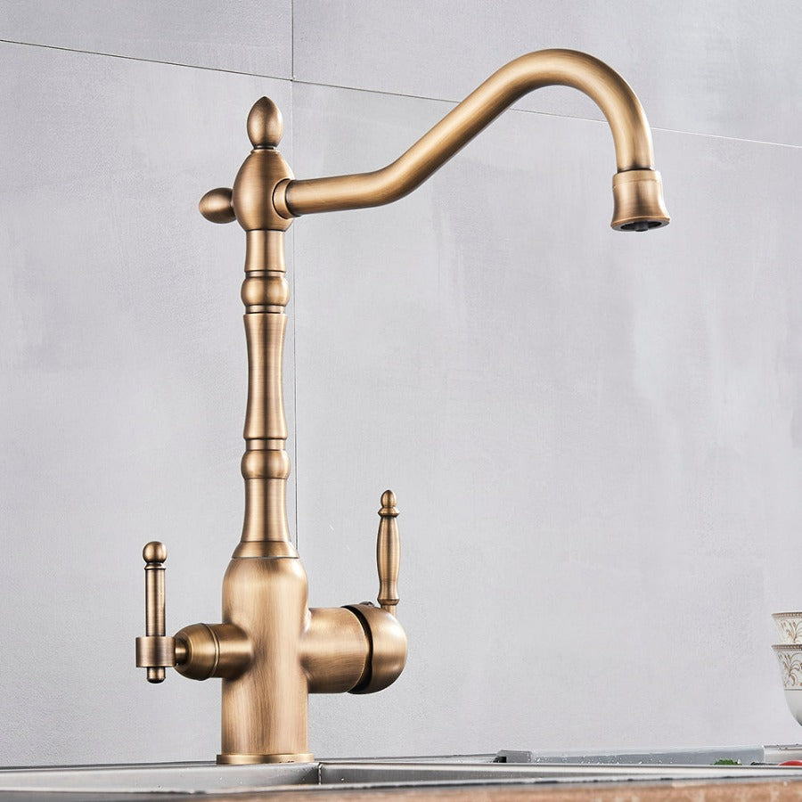 Classic Copper Kitchen Faucet with 360-Degree Swivel and Integrated Aerator