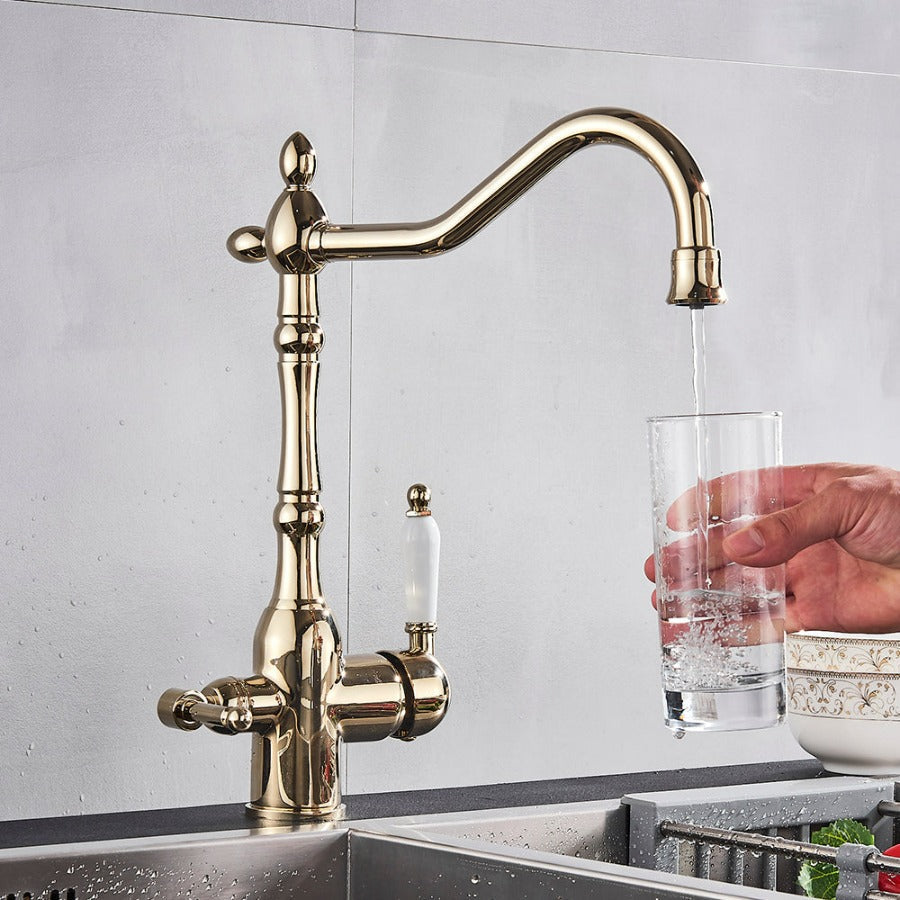 Classic Copper Kitchen Faucet with 360-Degree Swivel and Integrated Aerator