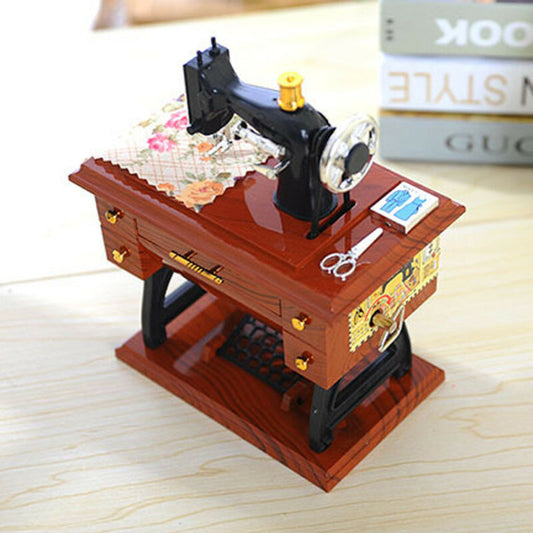 Mini Retro Sewing Machine Decoration