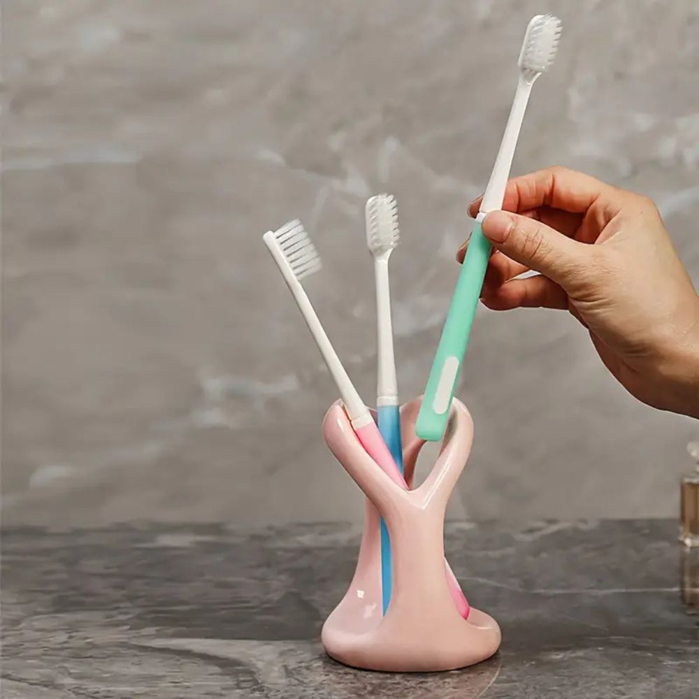 Heart-Shaped Ceramic Toothbrush Holder for Couples