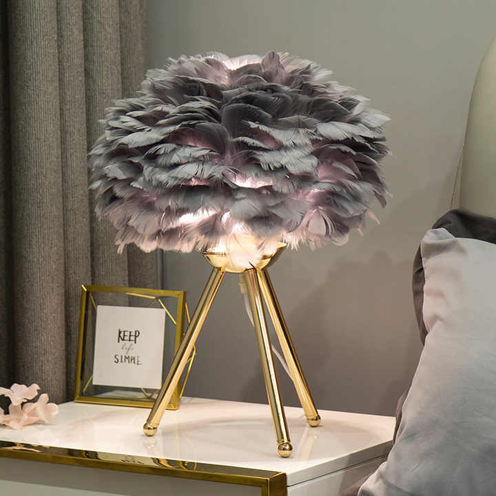Dimmable Feather Table Lamp with Elegant Design