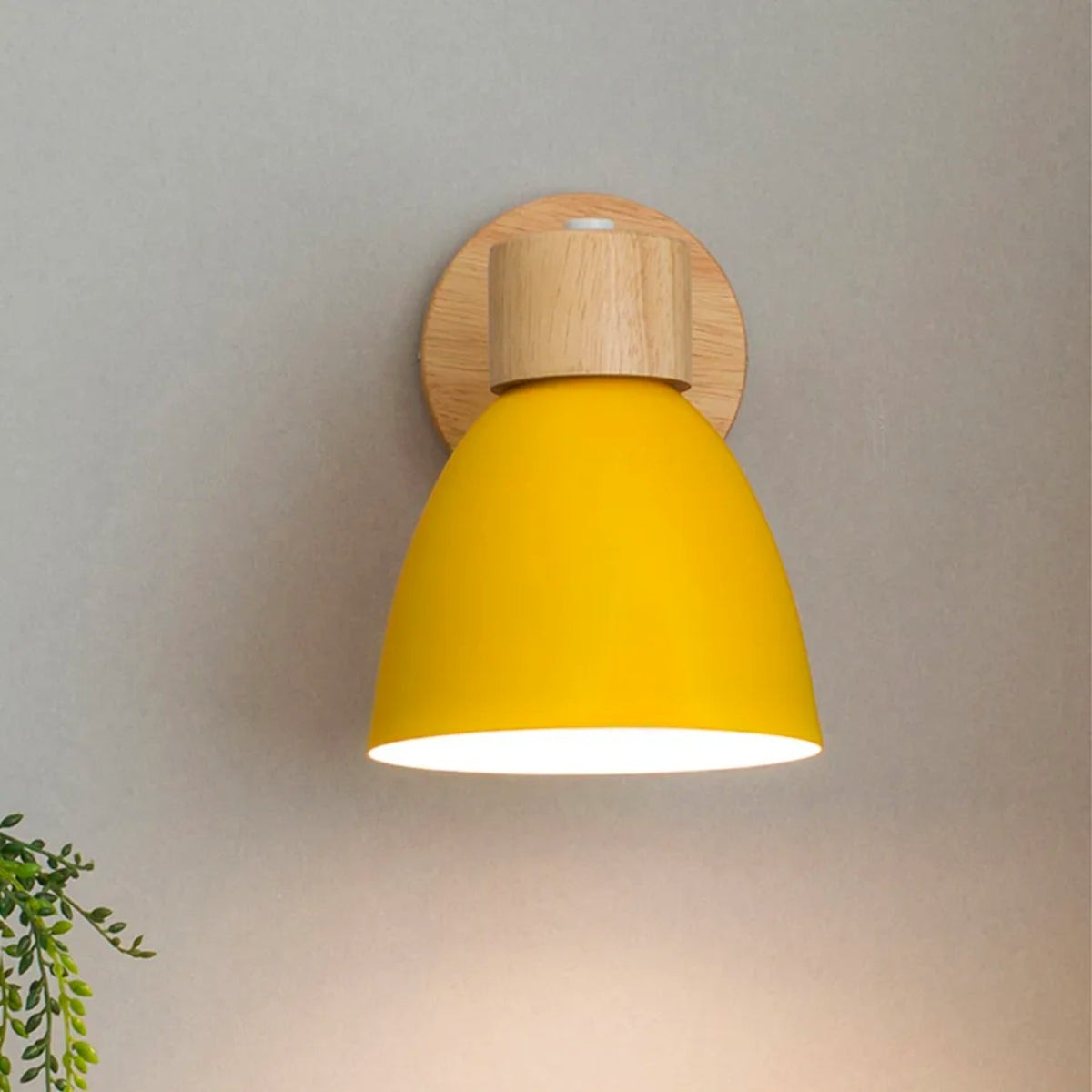 Natural Wood Wall Lamp for Cozy Ambiance