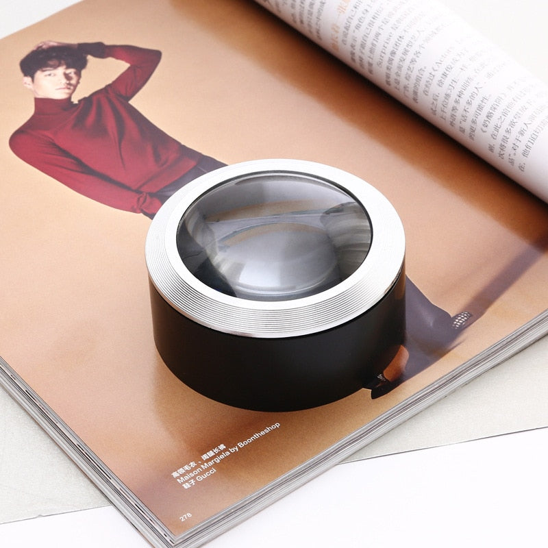LED Magnifying Glass with Light for Reading and Crafts