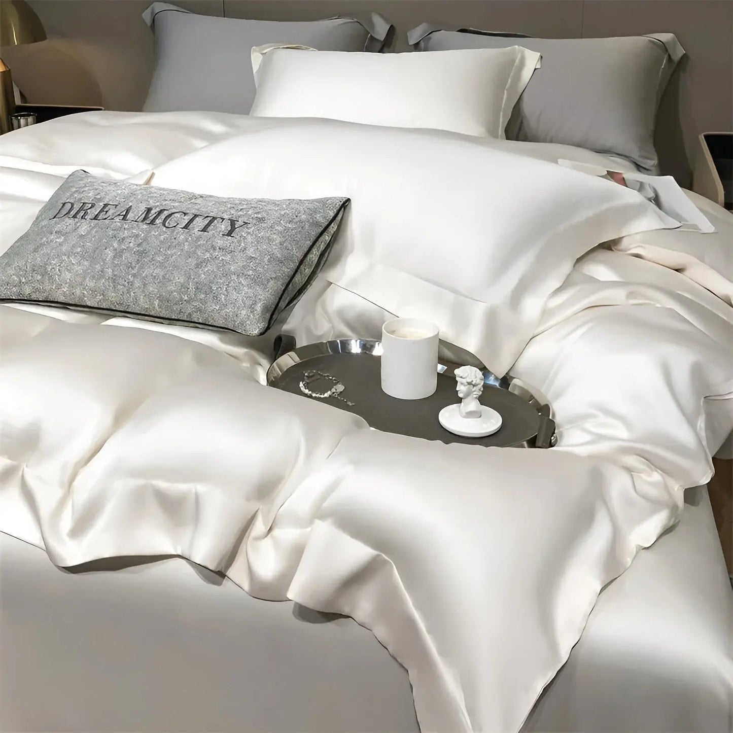Luxury Bamboo Bedding Set - Silky Soft Temperature Regulating Duvet Cover and Pillowcases
