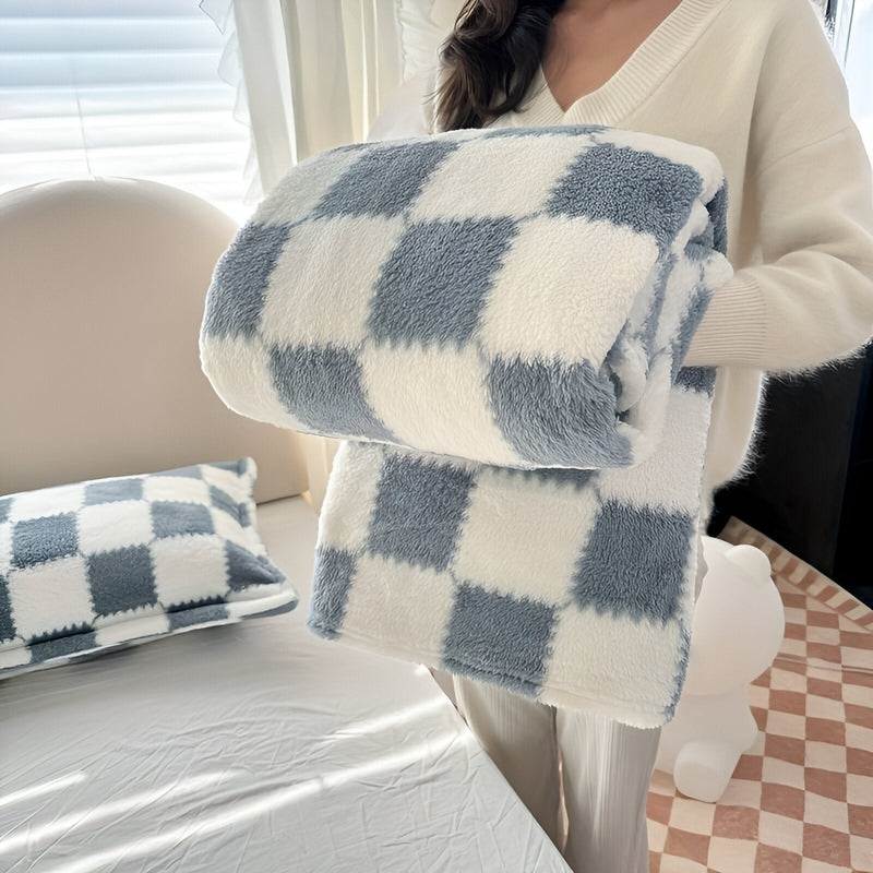 Checked Fleece Throw Blanket for Sofa and Bed