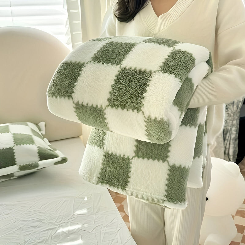 Checked Fleece Throw Blanket for Sofa and Bed