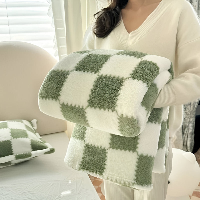 Checked Fleece Throw Blanket for Sofa and Bed