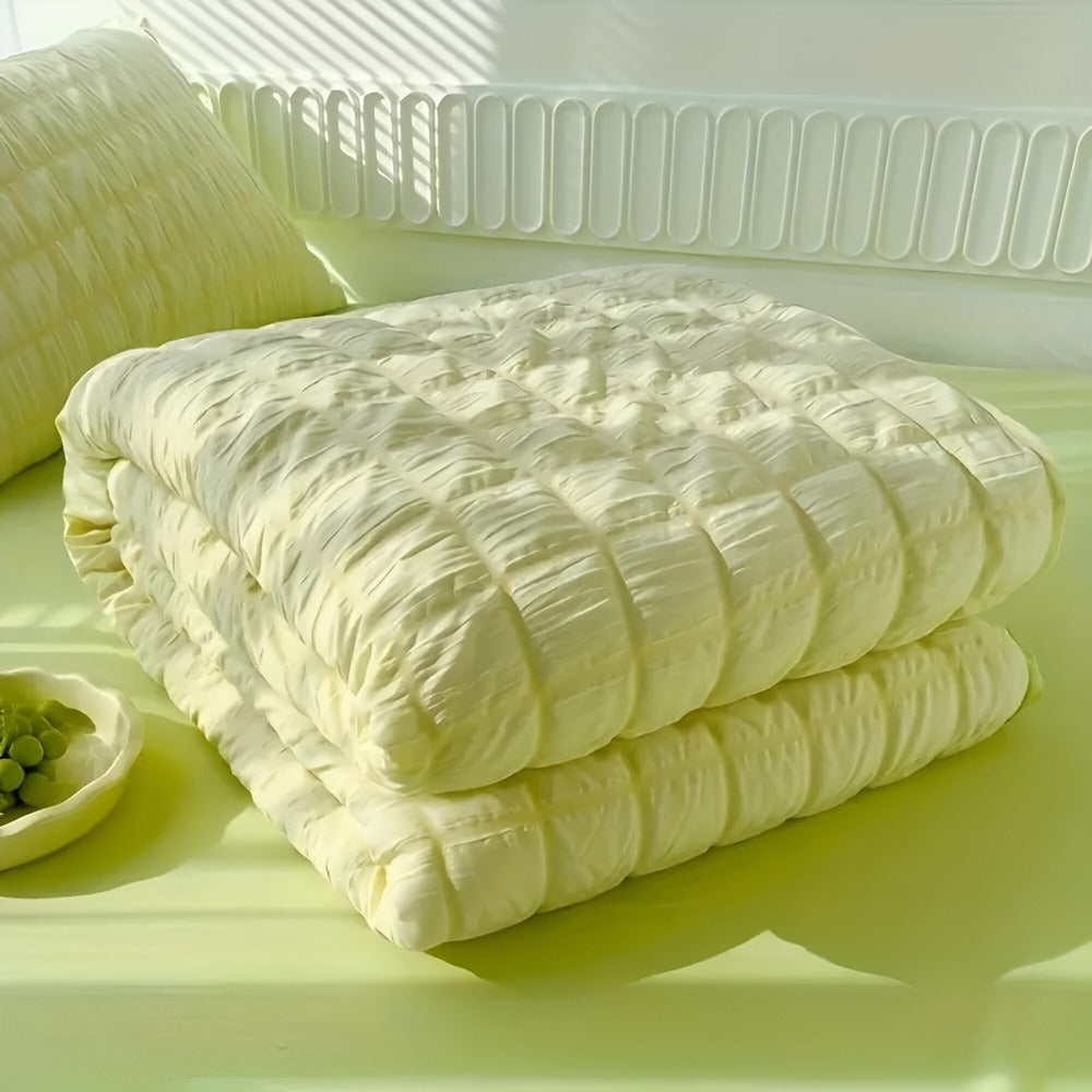 Lightweight Breathable Summer Duvet for Cool Comfort