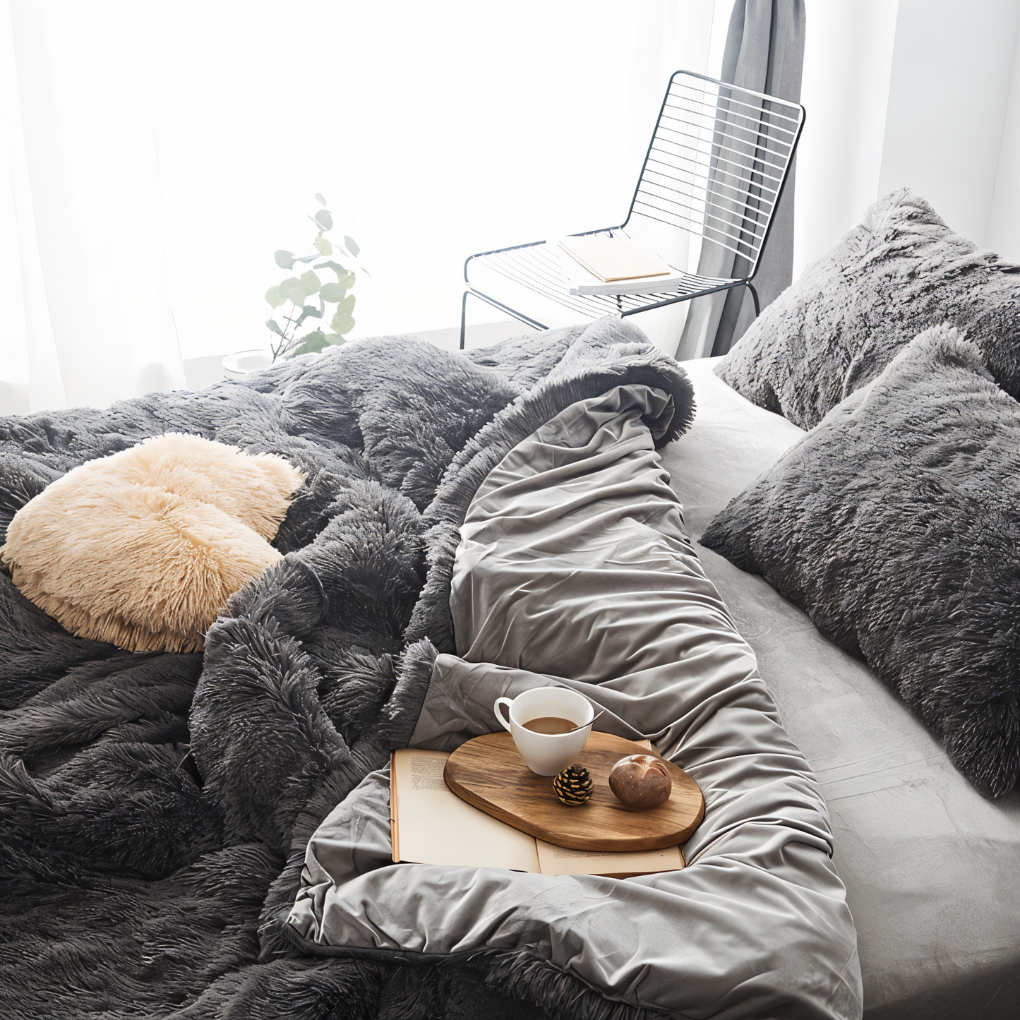 Plush Fleece Bedding Set with Duvet Cover and Pillowcases