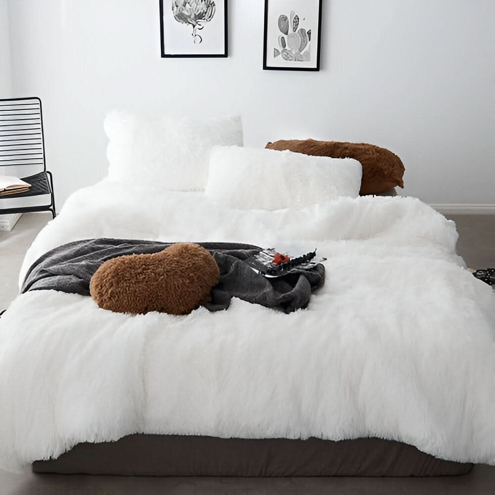 Plush Fleece Bedding Set with Duvet Cover and Pillowcases