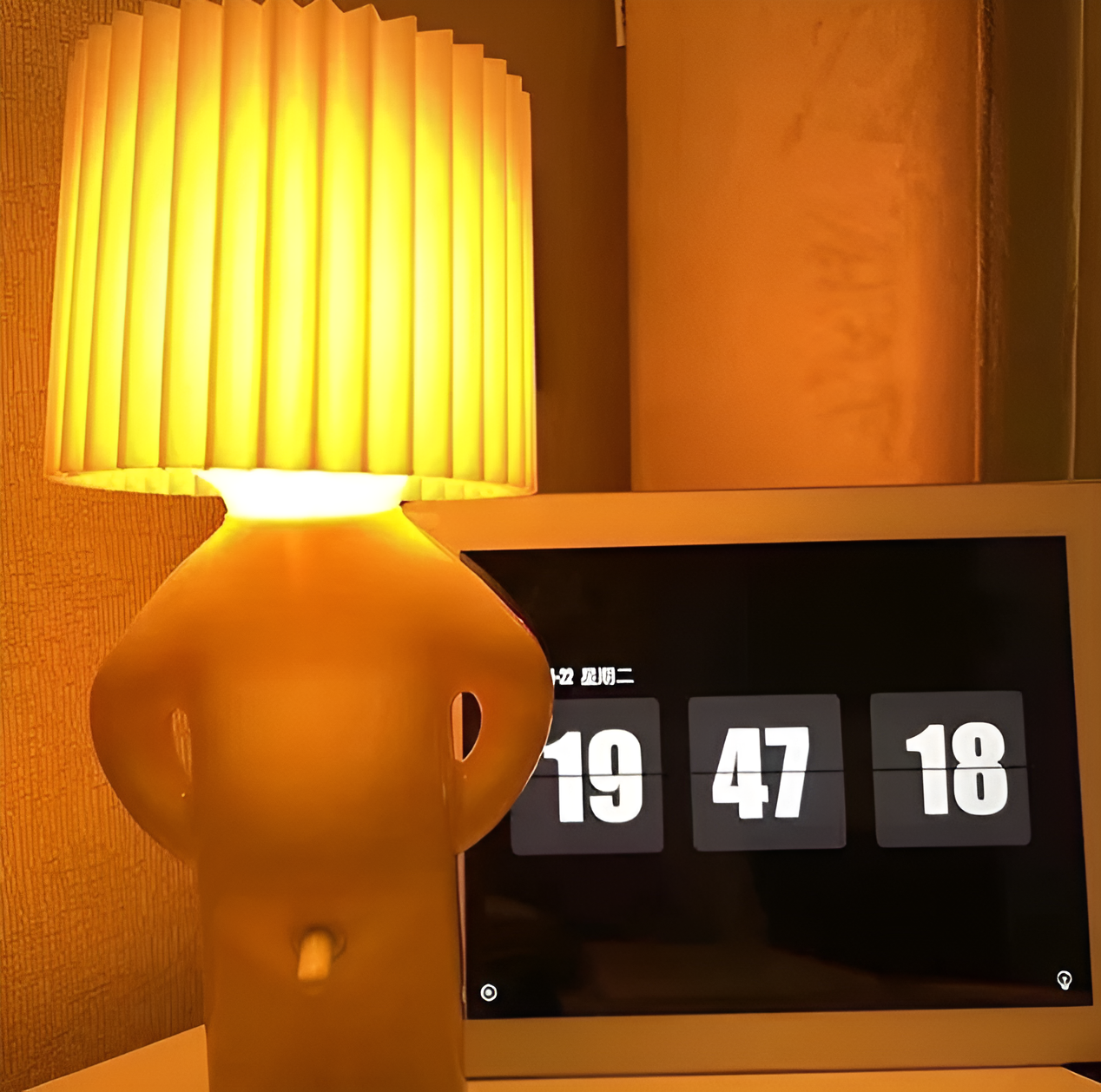 Creative LED Table Lamp - Shy Boy Design