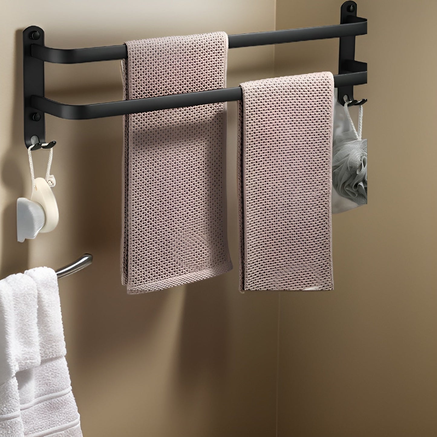 Modern Aluminum Wall-Mounted Towel Rack with 3 Levels