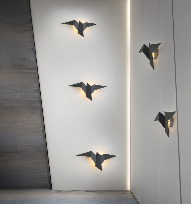 Geometric Origami Bird Wall Light - Japanese Style Metal Lamp