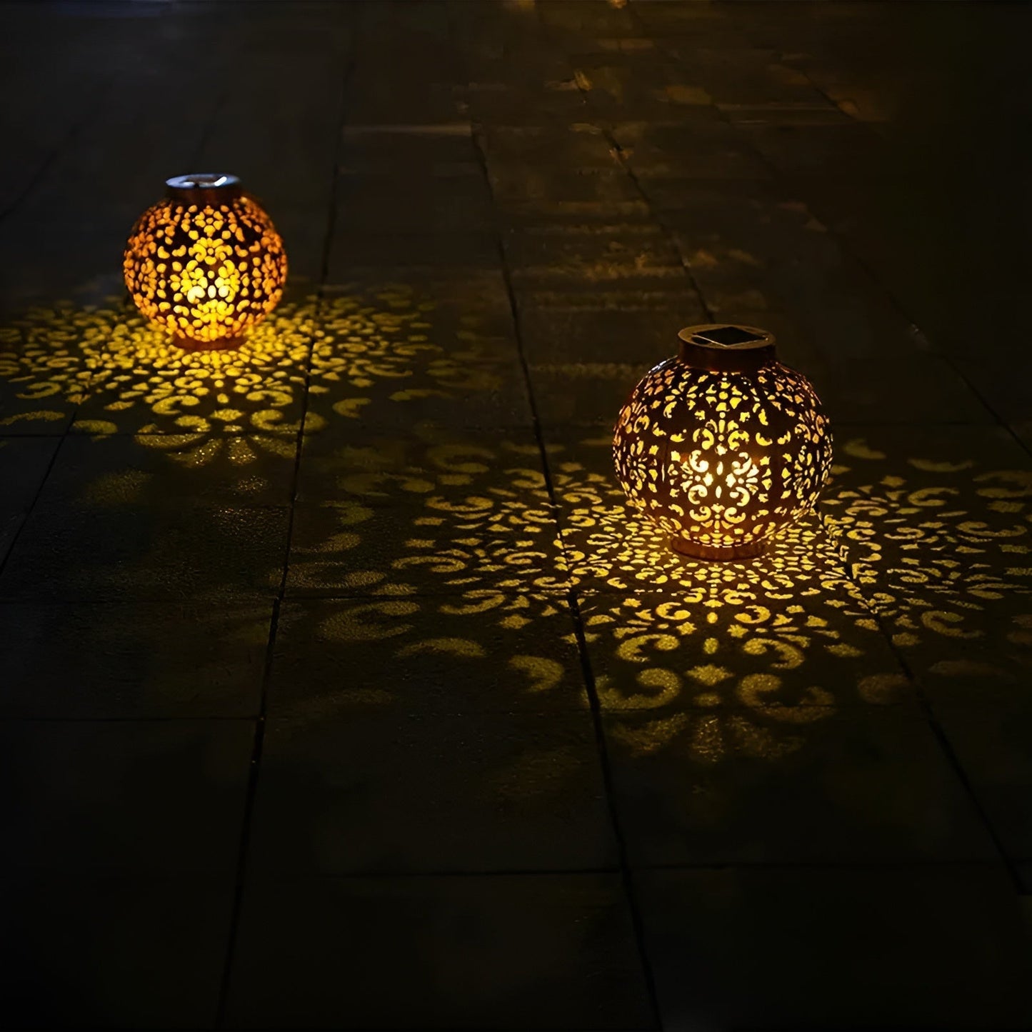 Vintage Solar-Powered Outdoor Light - Waterproof Garden Lantern