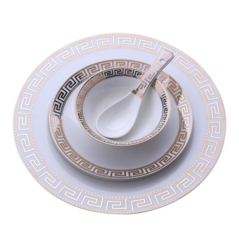 Luxury Gold-Trimmed Ceramic Dinnerware Set
