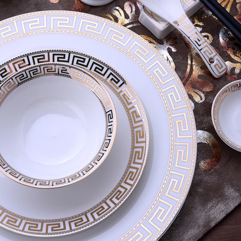 Luxury Gold-Trimmed Ceramic Dinnerware Set