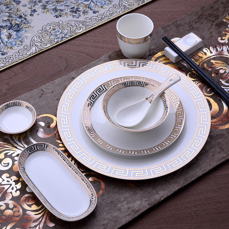 Gold-Trimmed Ceramic Dinnerware Set for Hotels