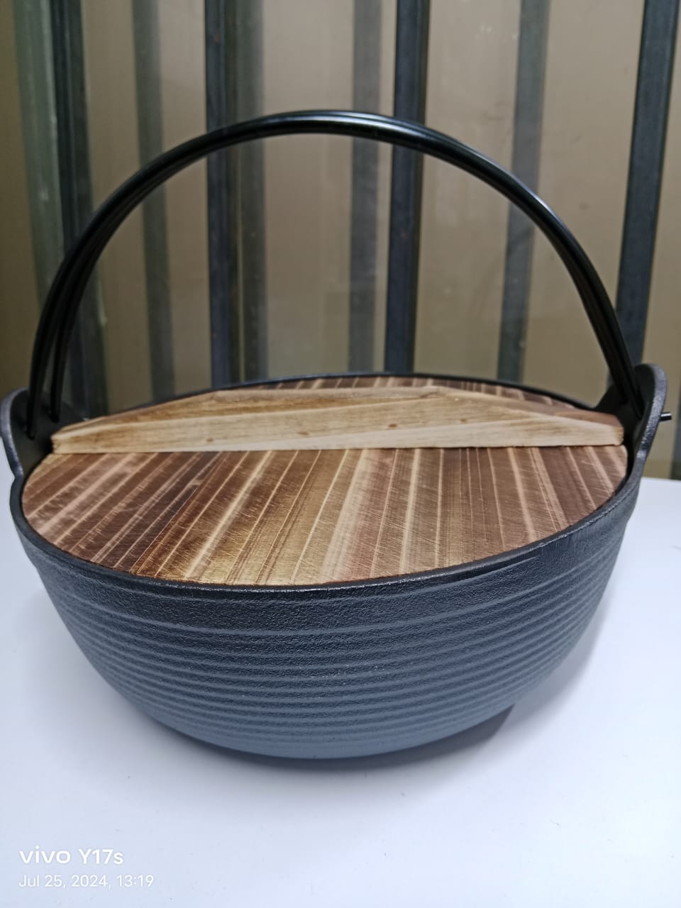Pre-Seasoned Cast Iron Wok with Wooden Lid and Double Handles