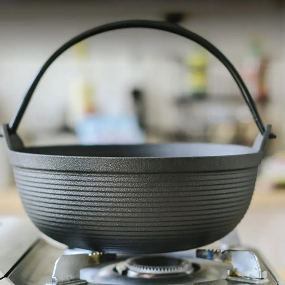 Pre-Seasoned Cast Iron Wok with Wooden Lid and Double Handles