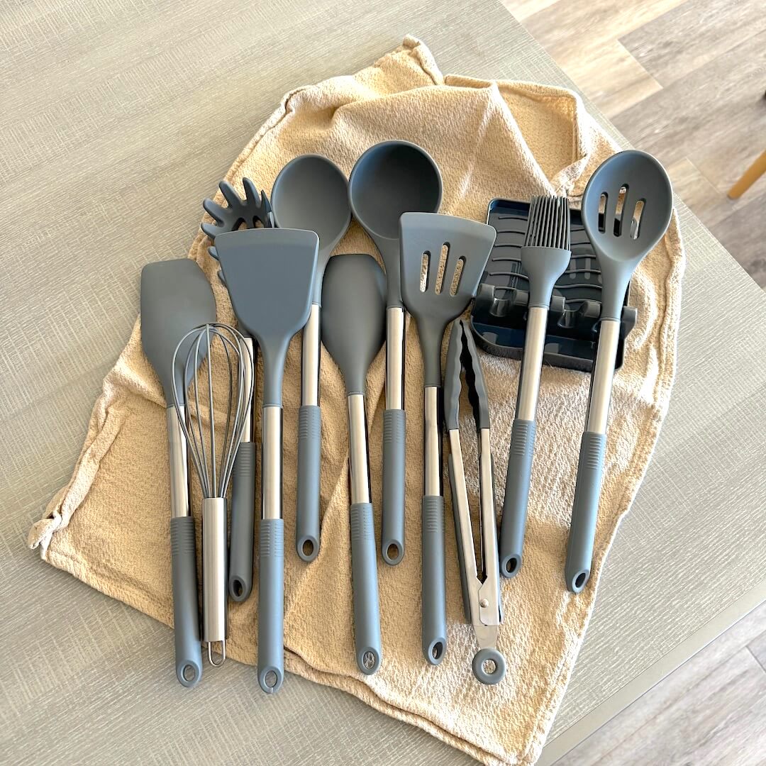 12-Piece Silicone Kitchen Utensil Set with Storage Bucket