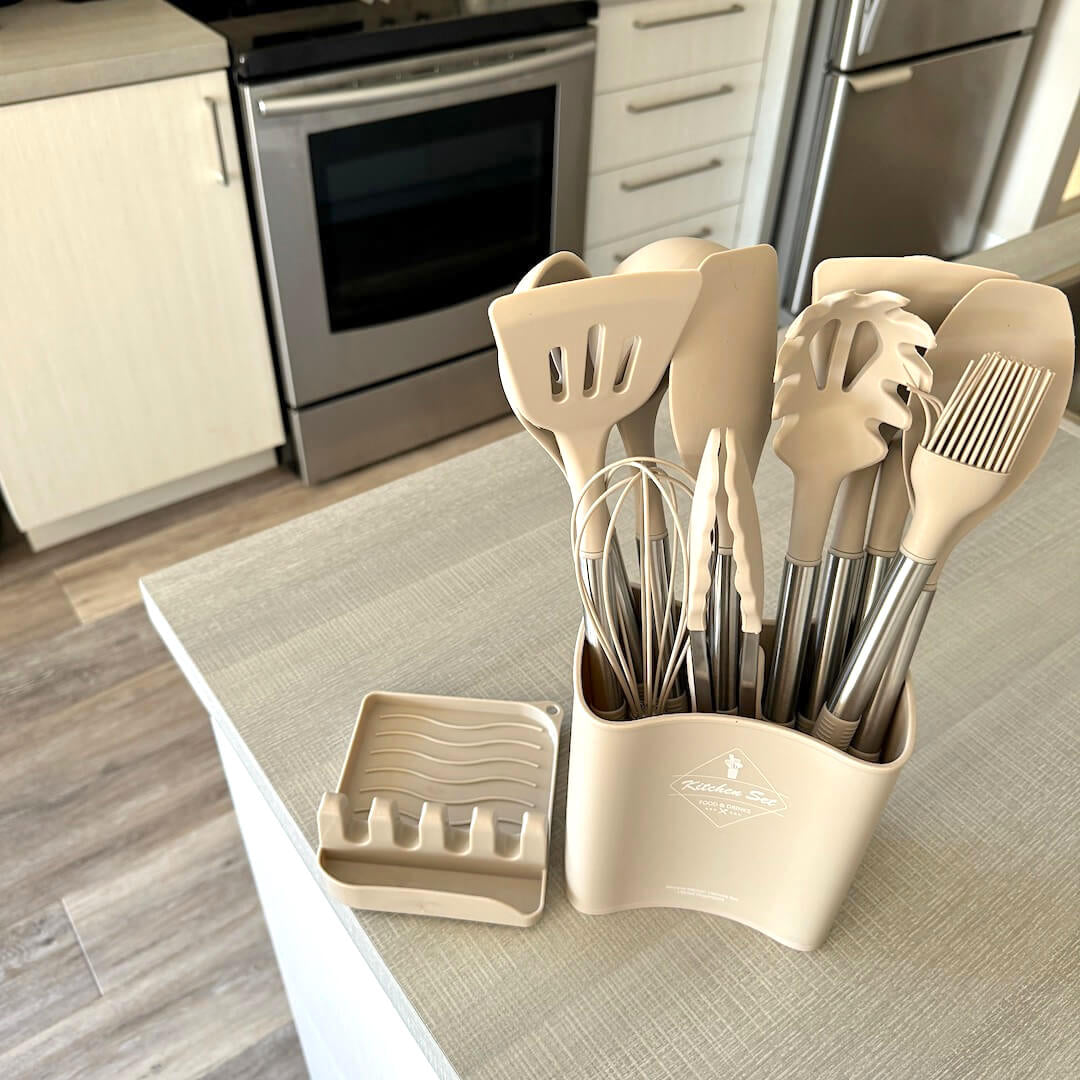 12-Piece Silicone Kitchen Utensil Set with Storage Bucket
