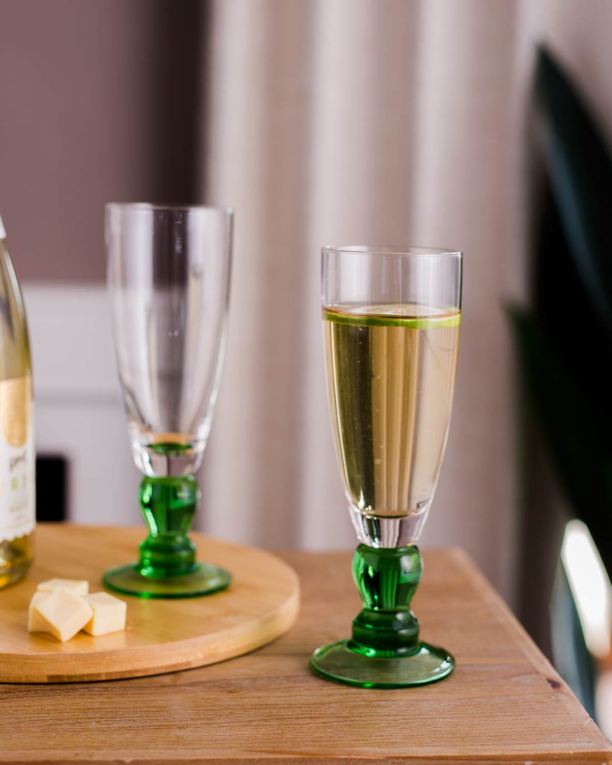 Swirl Green Glass Champagne Flutes - Set of 6