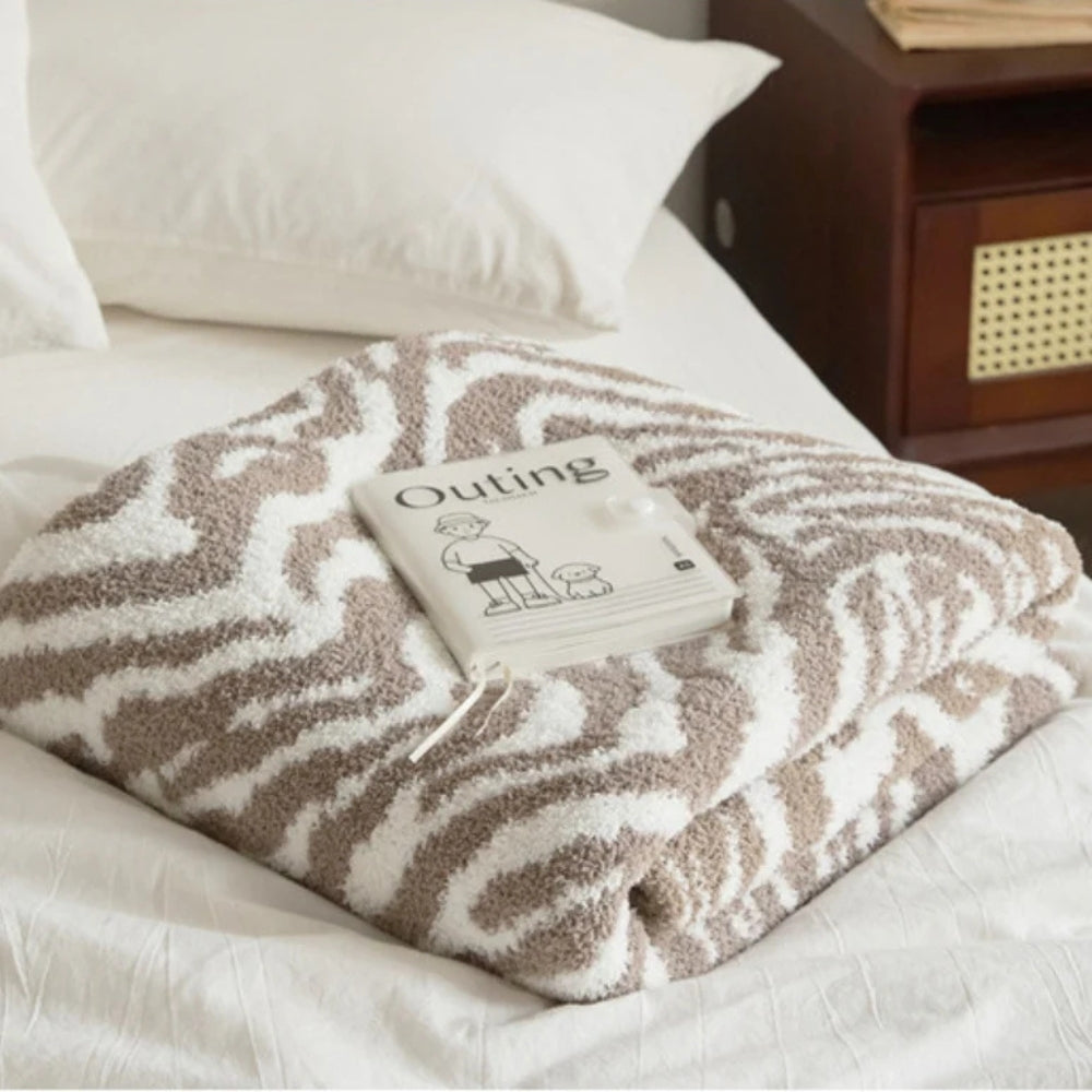 Monochrome Knitted Zebra Pattern Throw Blanket