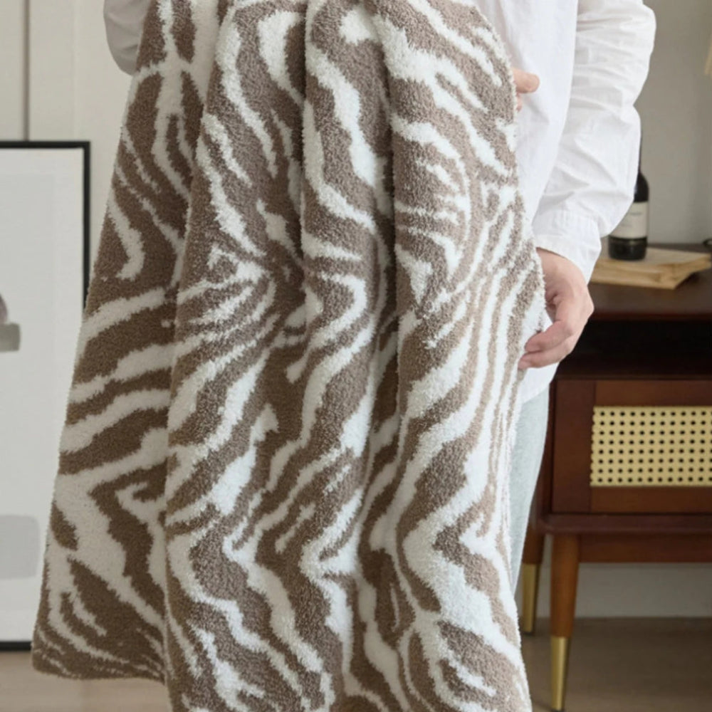 Monochrome Knitted Zebra Pattern Throw Blanket