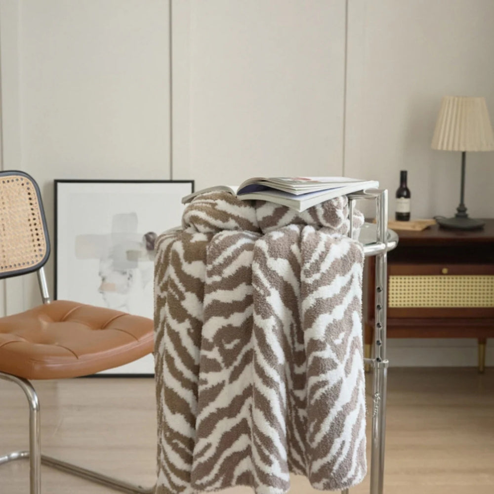 Monochrome Knitted Zebra Pattern Throw Blanket