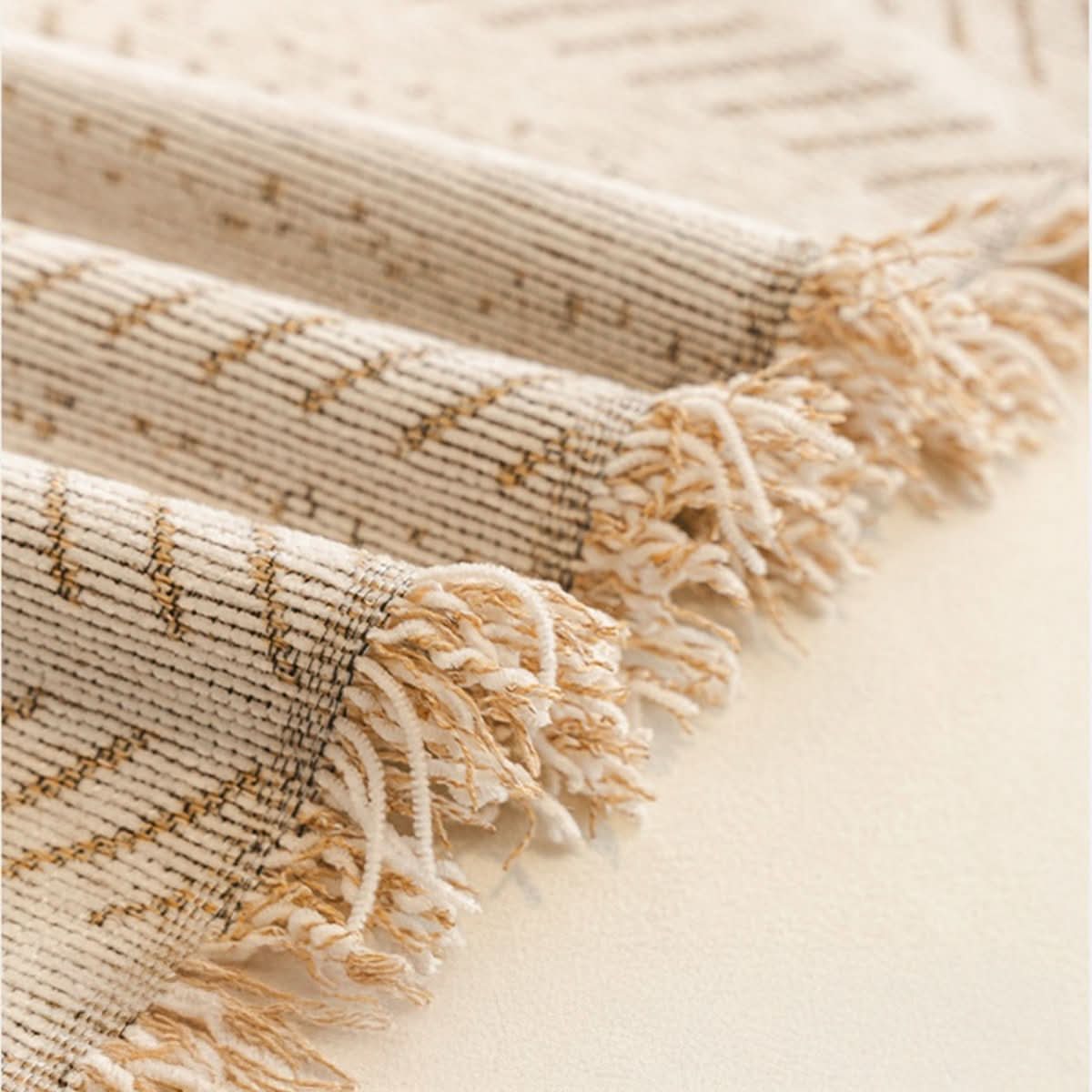 Scratch-Resistant Machine Washable Chenille Sofa Cover
