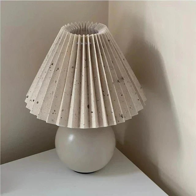 Elegant Vintage Table Lamp with Foldable Shade