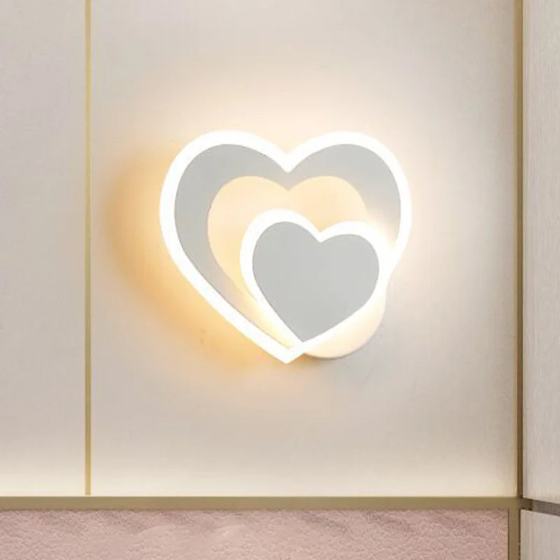 Heart-Shaped Wall Lamp for Cozy Ambiance