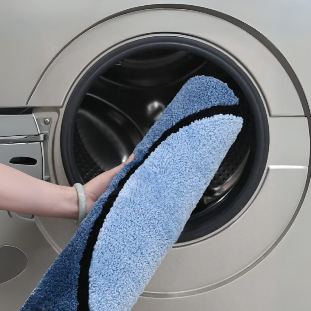 Plush Microfiber Non-Slip Bathroom Mat with Modern Wave Pattern