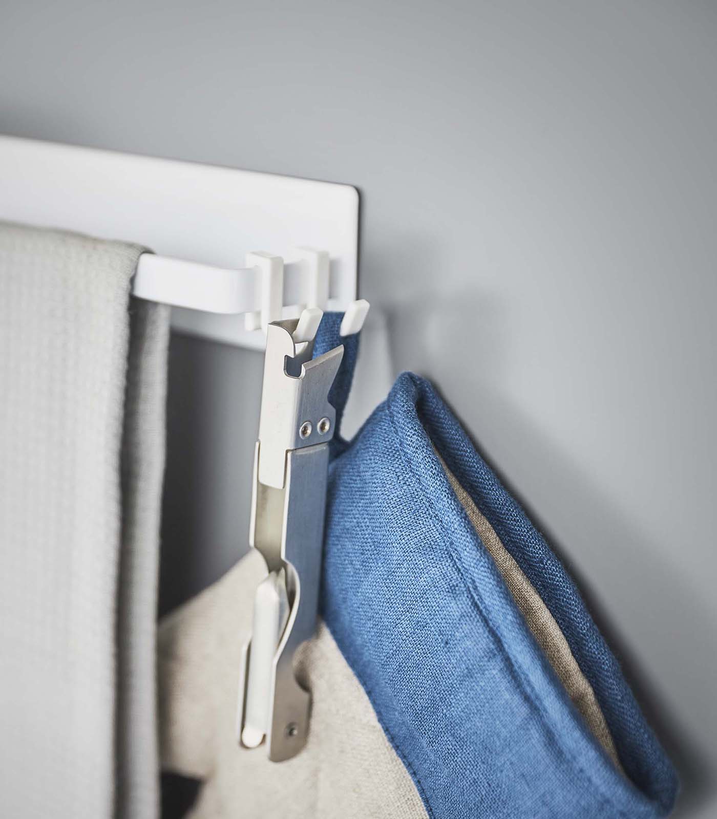 Magnetic Stainless Steel Kitchen Towel and Tool Holder